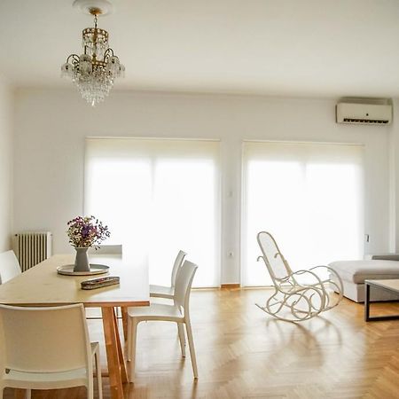 Athenian Blue - Family Apt 5' Minutes From Acropolis Museum Exterior foto