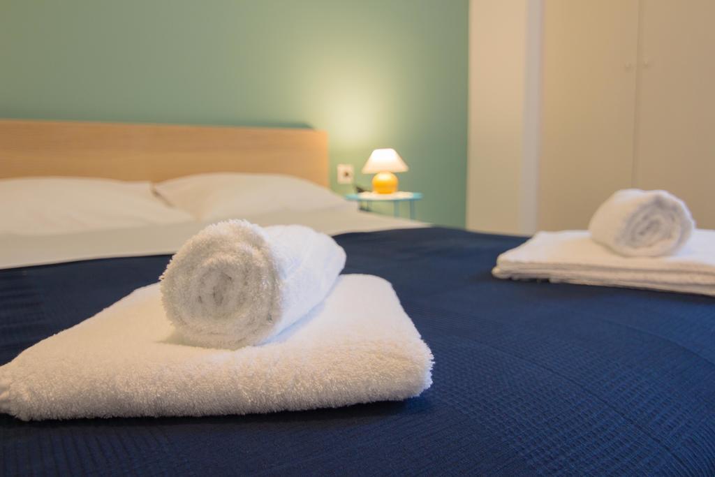 Athenian Blue - Family Apt 5' Minutes From Acropolis Museum Exterior foto